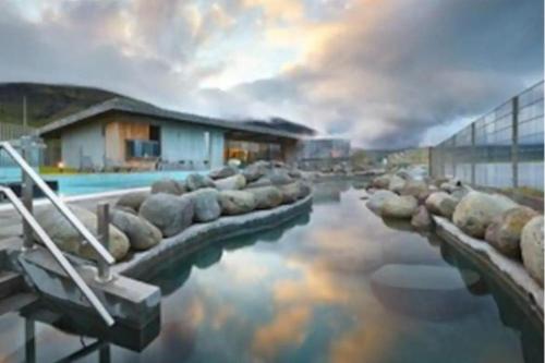 . Traditional Cottage with Jacuzzi and Lake View Laugarvatn, Árnessýsla