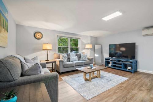 Relaxing Retreat just Minutes to Beach in Barnstable, USA
