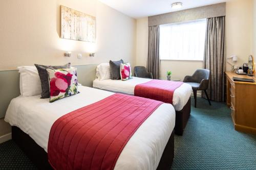 The Norfolk Lodge Hotel - image 4