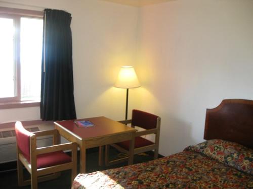Knights Inn Center Valley – Center Valley, PA