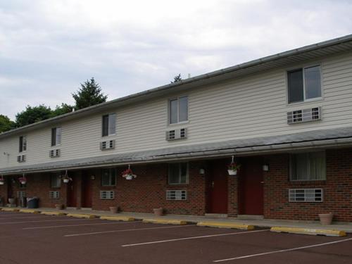 Knights Inn Center Valley – Center Valley, PA