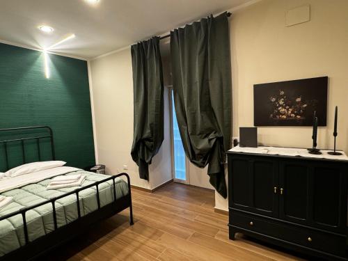 Yaya Home, Неаполь