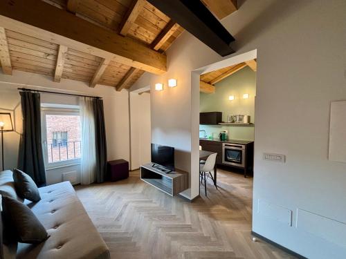 모데나 Appartamenti Saragozza a due passi da Piazza Grande - WIFI e parcheggio gratuito 4성급 게스트하우스 스위트룸