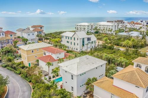 Four-Bedroom Holiday Home image 3