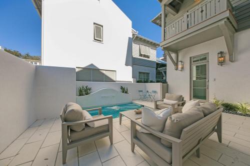 Four-Bedroom Holiday Home image 8