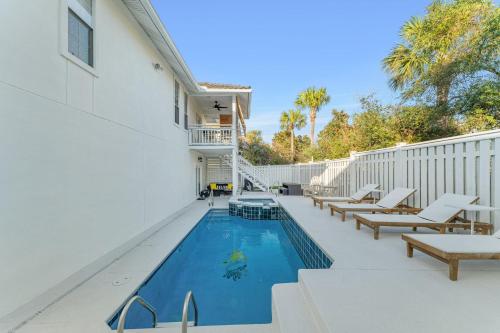 Four-Bedroom Holiday Home image 10