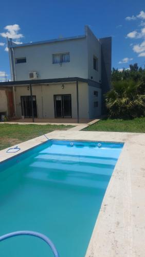 Peldbaseins, La Casa de Sole in San Benito