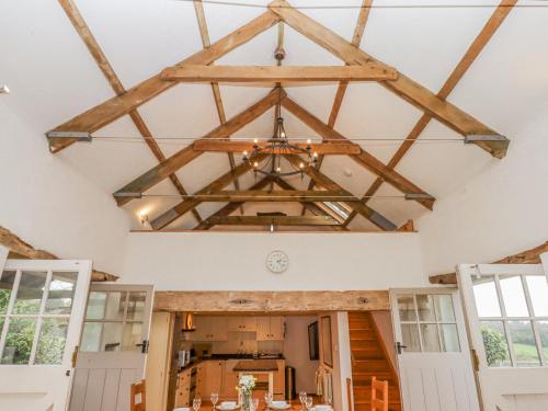 Exterior view, The Barn at Yeoland House in Buckland Monachorum
