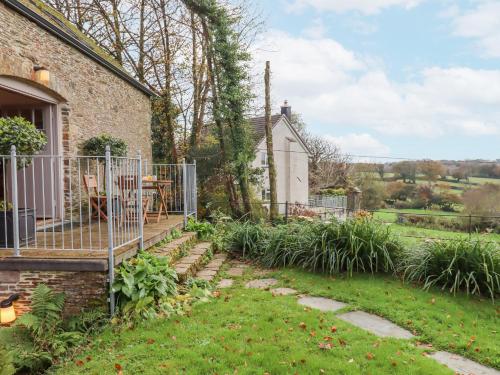 Exterior view, The Barn at Yeoland House in Buckland Monachorum