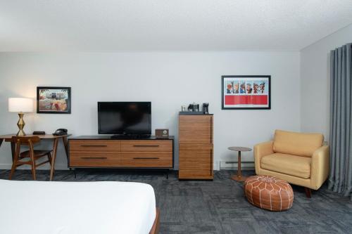 Sapphire Motel Midtown Bozeman - image 11