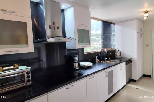주방, Condominio en zona privilegiada in 카라카스