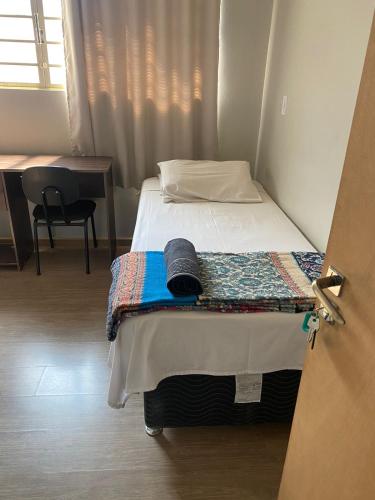2 twin beds