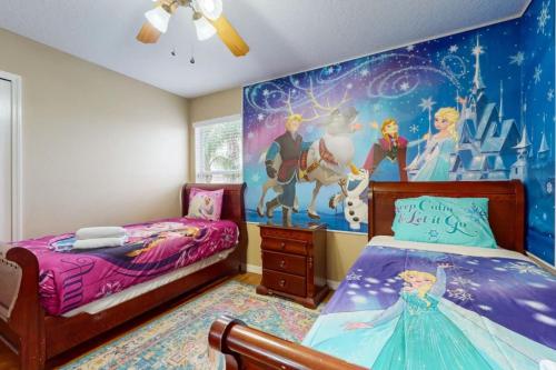New 7 Bed Family Home with Themed Rooms and Game Room in Orlando, USA