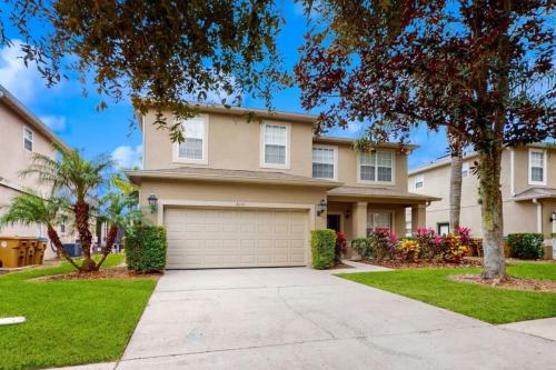 New 7 Bed Family Home with Themed Rooms and Game Room in Orlando, USA