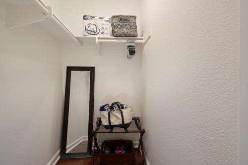 Mission Hills Dream - BBQ, Patios, AC, Parking in San Diego, USA