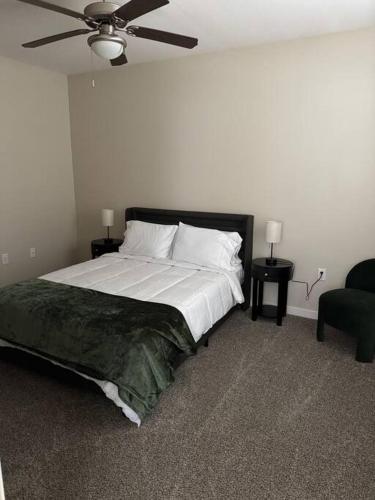 Luxurious 2 bedrooms 2 bathrooms Free Parking in Killeen, USA