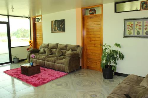 Cotopaxi Gardens Oficial in Tanicuchi