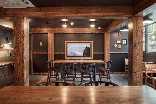 Fall Creek Inn & Suites - image 2