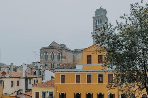 Elegant nice Home with Private Terrace in Venice - Frari church 2