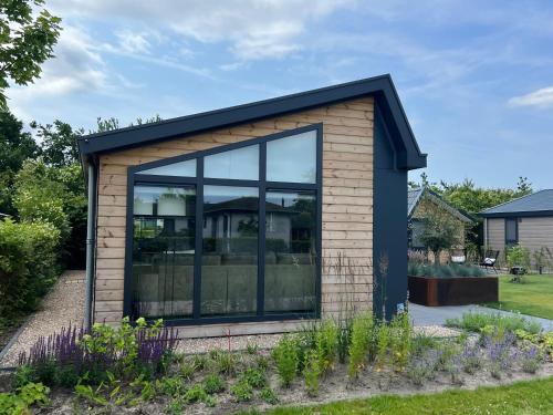 Exterior view, Que Vida, Boutique Chalet aan Zee en Meer in Scharendijke
