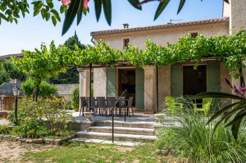 Villa Lou Pitchoun entre Les Alpilles et Avignon gîte à louer Graveson