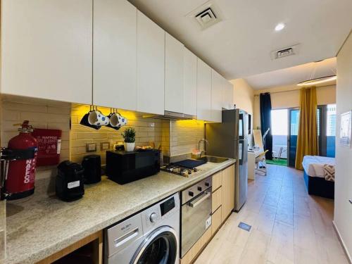 Cozy Studio in Azizi Aura - Dubai near Jebel Ali Free Zone JAFZA