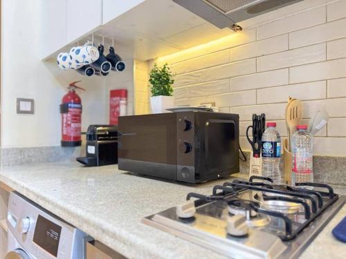 Cozy Studio in Azizi Aura - Dubai near Jebel Ali Free Zone JAFZA