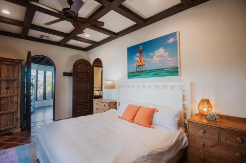 Facilities, Harbour Beach Villa - large dock & great views! in Marsh Harbour