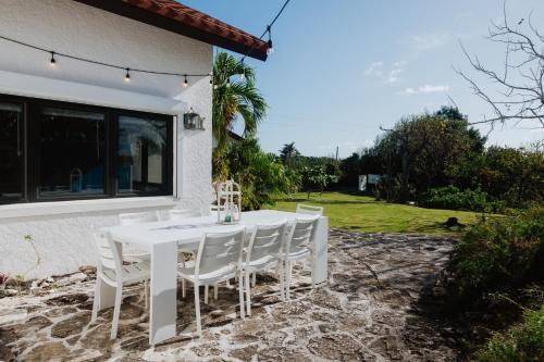 Exterior view, Harbour Beach Villa - large dock & great views! in Marsh Harbour