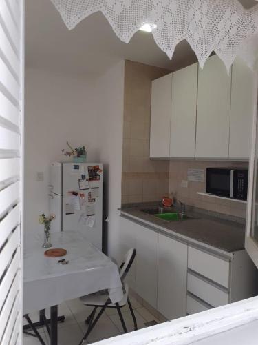 Kitchen, Patagonia Relax- Depto zona centrica y de servicios de salud in Comodoro Rivadavia