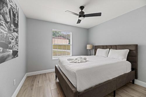 Sunset Heights Retreat in Westover Hills