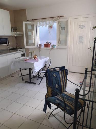 Kitchen, Patagonia Relax- Depto zona centrica y de servicios de salud in Comodoro Rivadavia
