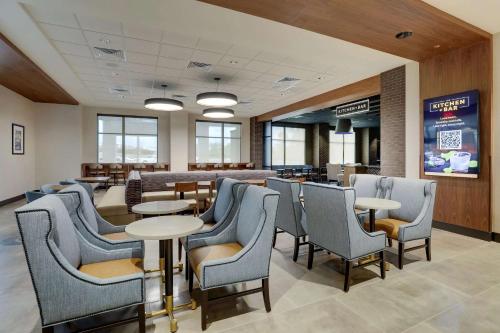 Drury Plaza Hotel Chattanooga Hamilton Place - 레스토랑