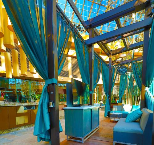 Úszómedence, Harrah’s Resort Atlantic City– A Caesars Rewards Destination in Venice Park