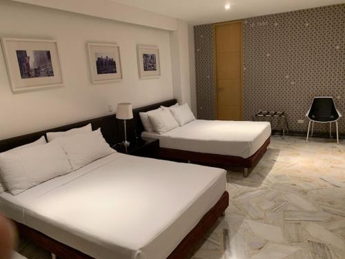 Hotel Olh Versalles - Photo 3