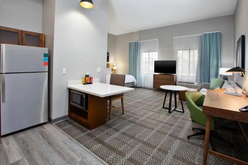 Staybridge Suites - Ames an IHG Hotel - image 3
