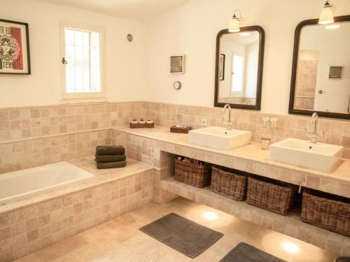 Le Mas Romarin Le Mas Romarin