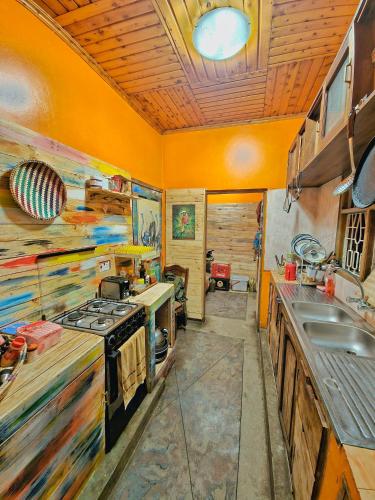 Cocina, Mazzola Safari House & Backpacking in Arusha