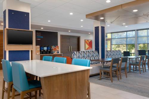 Holiday Inn Express And Suites Alton St Louis Area By IHG - image 7