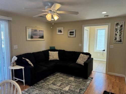 5 Bedroom Lagoon Front - New To Rental Market in Manahawkin, USA
