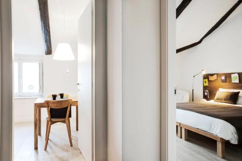 Small One-Bedroom Apartment - Attic image 10