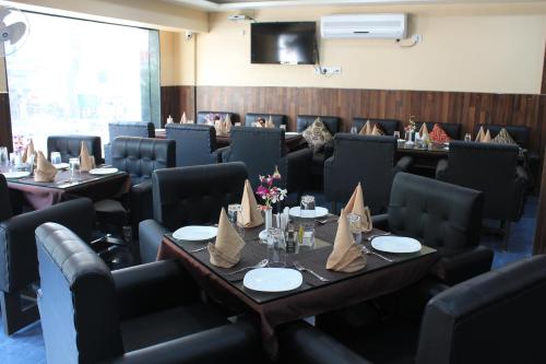 Restaurant, Hotel Rajhans International in Bhagalpur