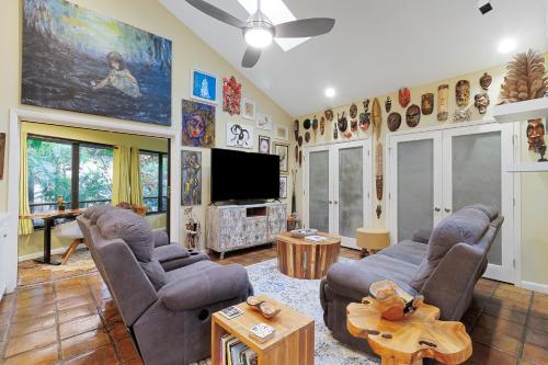 Beach Paradise Getaway - 200ft from Beach! in Wabasso Beach (FL)