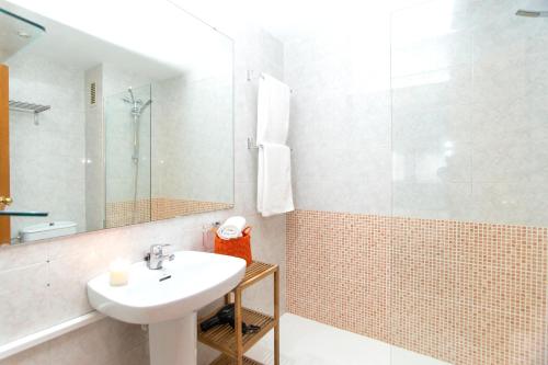 Apartment Bright Sagrada Familia