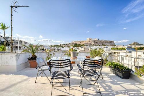 Acropolis Penthouse with 50mbps WIFI, Афины (фото 2)