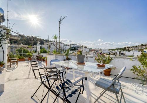 Acropolis Penthouse with 50mbps WIFI, Афины (фото 6)