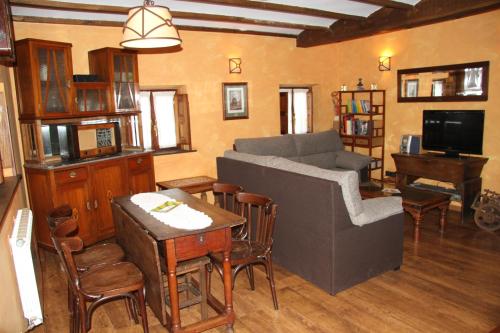 Ca Maria Fayas in Proaza