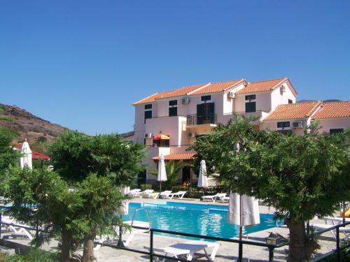  Sunshine Apartments, Petra bei Kalloni