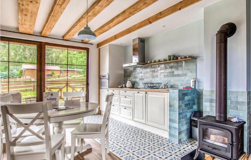 кухня, Lovely Home In Woryty With Wifi in Пентіни