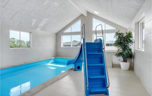 Swimming pool, 9 Bedroom Beautiful Home In Sydals in Mommark